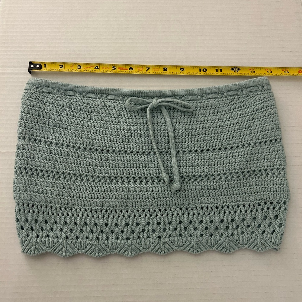 Hollister California medium Elegant Crochet Knit Tank Top in Sage Green women. - Picture 4 of 5